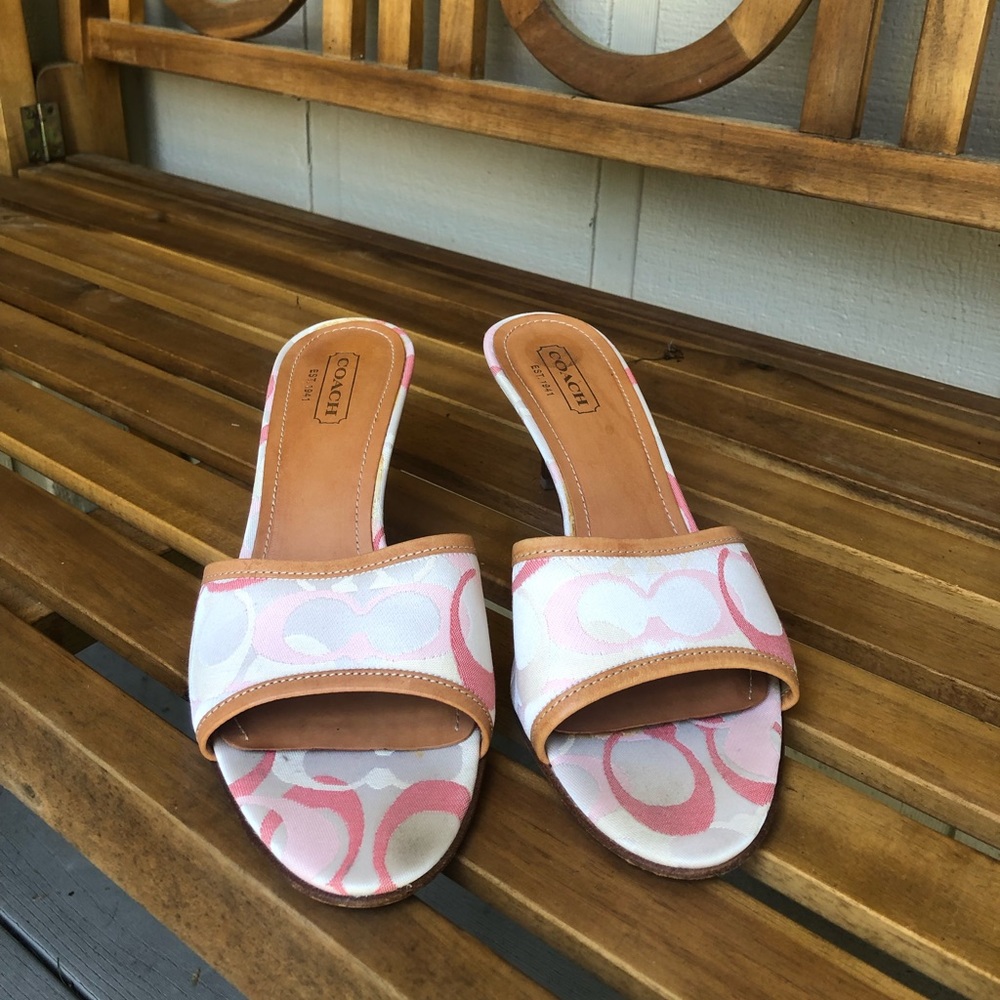 VINTAGE Pink/Off-White “C” Coach Heels Size 9